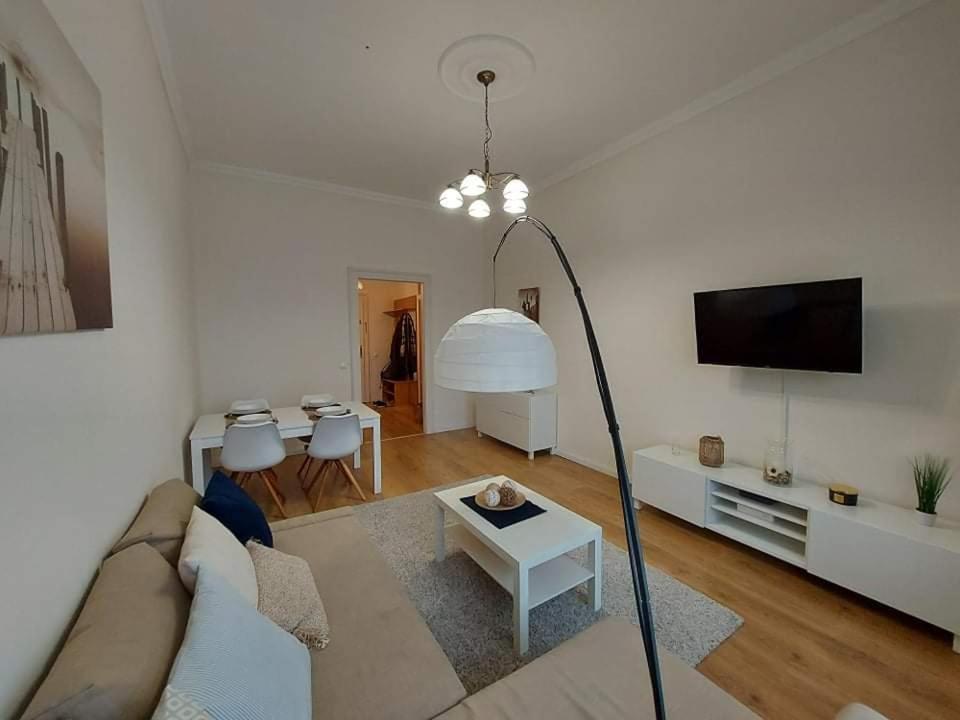 Alfoeldi Palace Apartman Debrecen Exterior foto